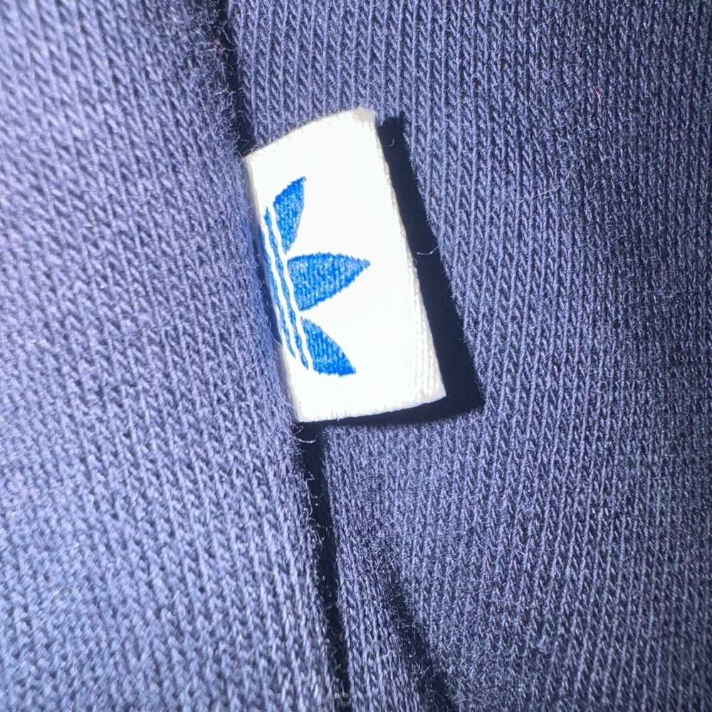 Adidas velvet detail Crewneck sweatshirt M Navy NWOT - Picture 5 of 7